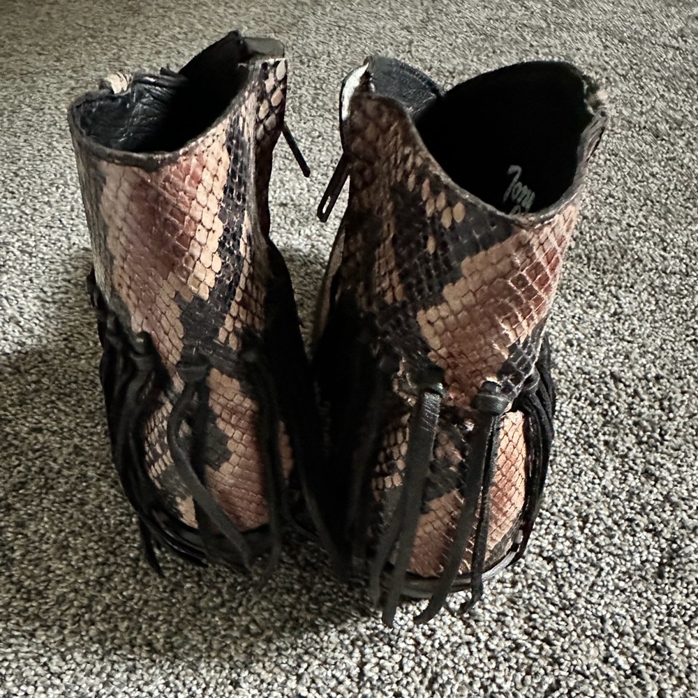 Tony Lama Snake-Print Fringe Pointed Toe Ankle Boots Brown/Black Woman’s 8B - Picture 4 of 6